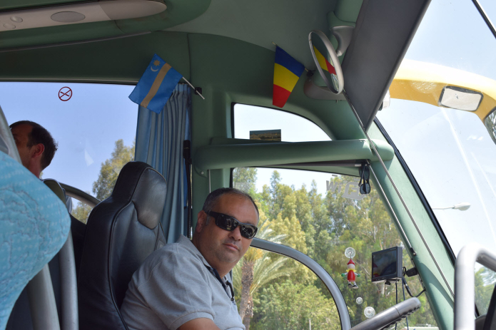 Számekh, a sofőr, aki nem ismer lehetetlent