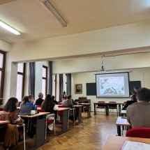 Foszló László előadást tart